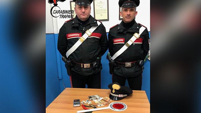 Arresto in flagranza di reato per detenzione ai fini di spaccio di stupefacenti