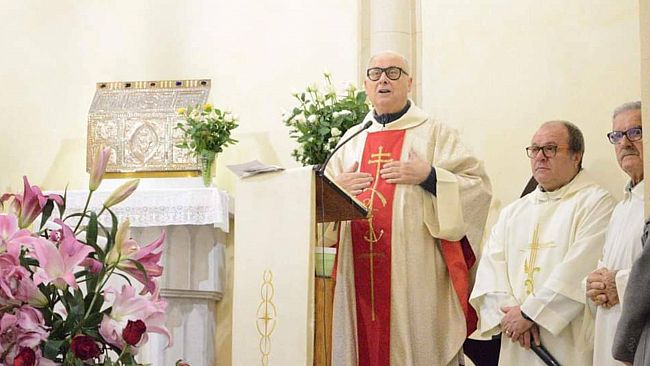Padre Adragna va in pensione, una vita intera dedicata alla Chiesa 