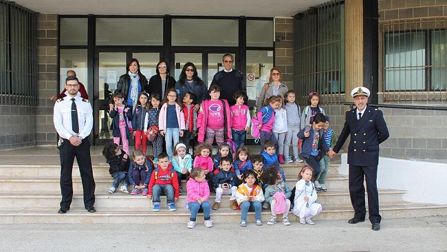 “Educazione sicurezza balneare”, gli alunni della “Bonsignore” in Capitaneria di Porto