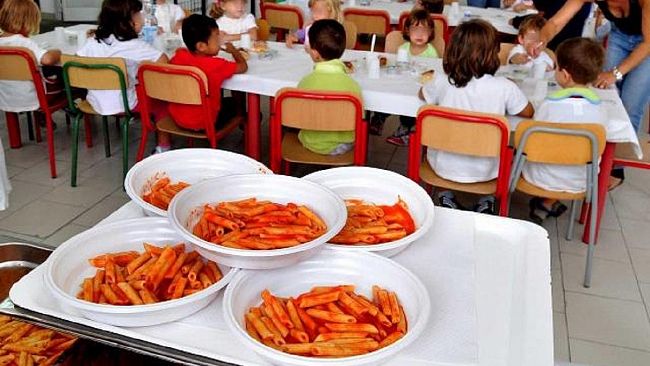 La mensa scolastica partirà nel 2019, ma sono previste agevolazioni per i meno abbienti