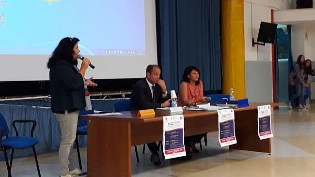 Castelvetrano, bullismo e cyberbullismo due tragedie spesso sottovalutate. Convegno al liceo scientifico M.Cipolla