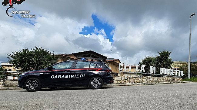Fidanzati inseguiti, rapinati e aggrediti: arrestati 4 giovani di Partinico