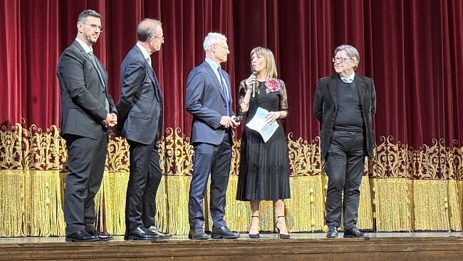 Mazara, grande successo al teatro Massimo per lo spettacolo di beneficenza dedicato a Borgo Blu