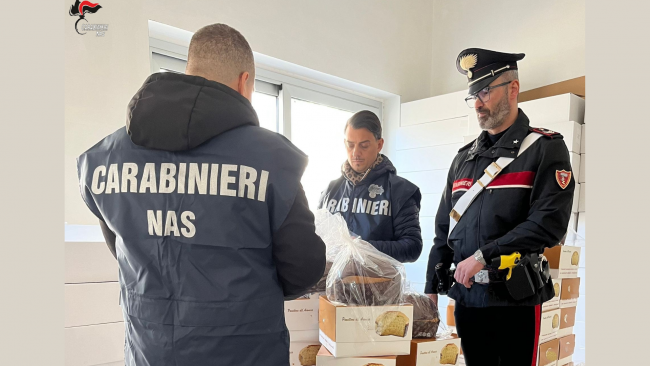 Sequestrati dai Nas di Palermo migliaia di panettoni scaduti e commercializzati con etichetta contraffatta