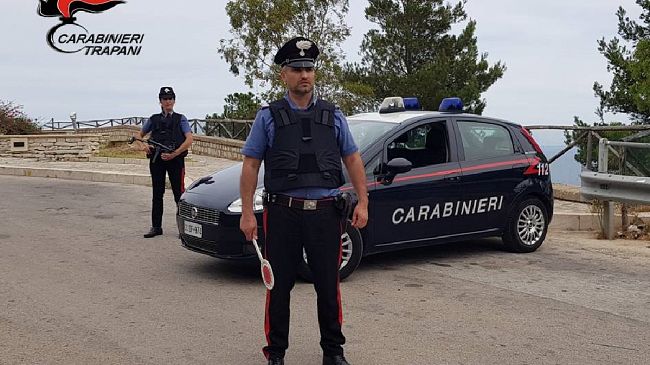 Castellammare: si fingono sordomute e truffano passanti e turisti. Denunciate 