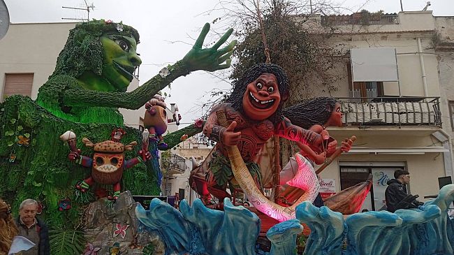 San Vito Lo Capo, le parole del sindaco La Sala sull'ottima riuscita dei primi due giorni del Carnevale 2025 