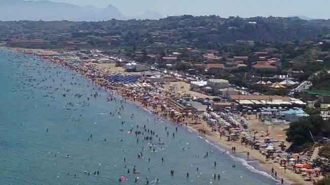 Castellammare: divieto gomme da masticare, cicche e fumo in spiaggia
