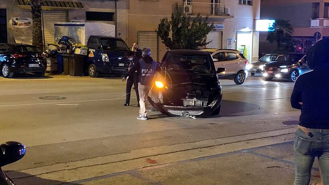 Erice, violento scontro tra auto e scooter: due feriti