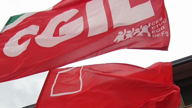 Questione Rifiuti, la Cgil replica alla Giunta Cristaldi: “no scaricabarile, i problemi bisogna risolverli”