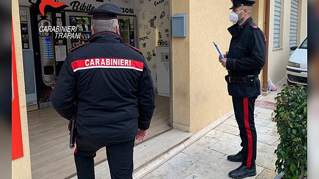 Castellammare. Arrestati presunti responsabili dei furti ai distributori snack 
