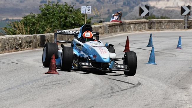 Automobilismo, Salvatore Arresta vince lo Slalom dell’Agro Ericino