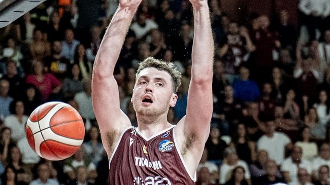 Basket LBA, la capolista imbattuta Brescia cade a Trapani 77-75
