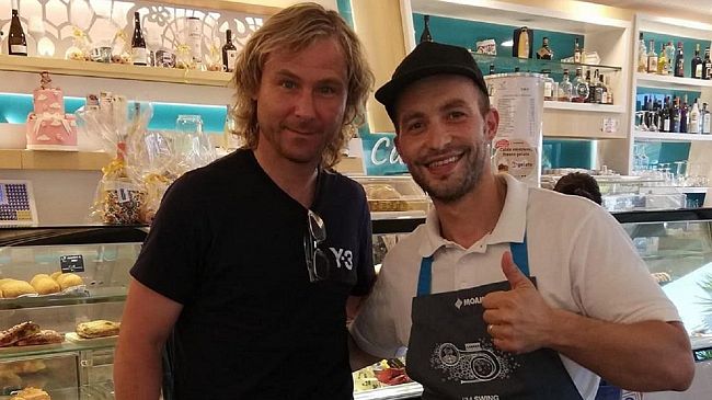 castelvetrano/pavel-nedved-fa-tappa-al-bar-oasi-di-castelvetrano