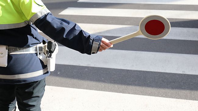 Trapani, operazione dei vigili urbani contro auto abbandonate e prive di assicurazioni