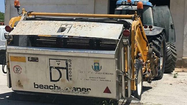 VIDEO- La pulispiaggia del comune funziona. Eseguito un test, ma allora chi pagherà adesso le sue colpe?