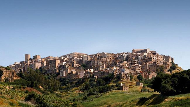 Salemi: il Comune ricerca altre figure: un avvocato, un funzionario amministrativo, due geometri e un istruttore contabile