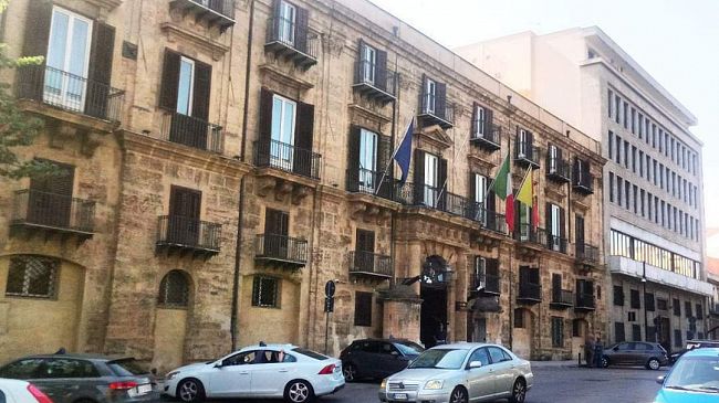 Il Governo Musumeci stanzia 100 milioni per l’assistenza alimentare