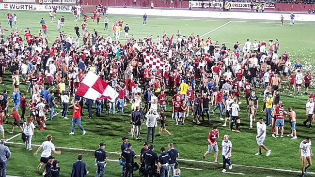 VIDEO – Trapani Calcio …è qui la festa! 2-0 al Piacenza nella finale play off e ritorno in Serie B