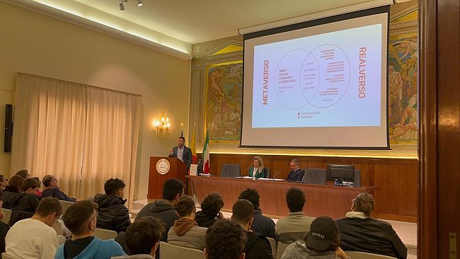 Trapani, all’evento “Giovani e lavoro: nuovi orizzonti e nuove sfide” va in scena il Realverso
