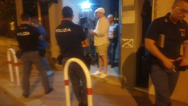 Malviventi nella sede del PSI