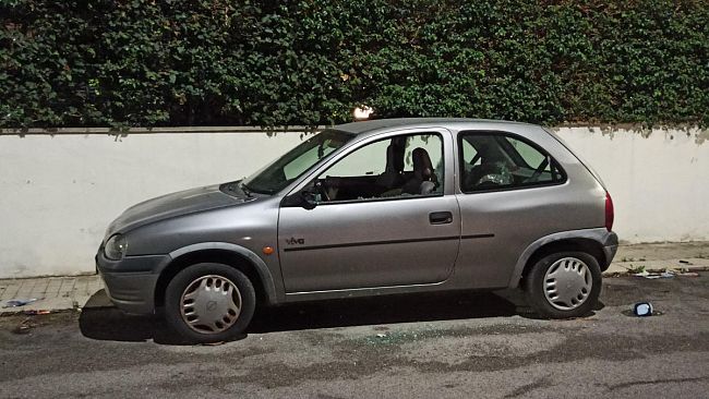 Microcriminalità a Trapani, spaccato il finestrino di un’automobile