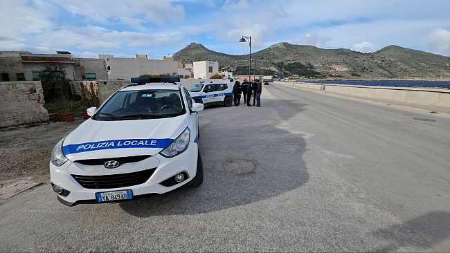 Polizia locale di Favignana si dota di autovelox ed etilometro per garantire la sicurezza stradale e ridurre il rischio 