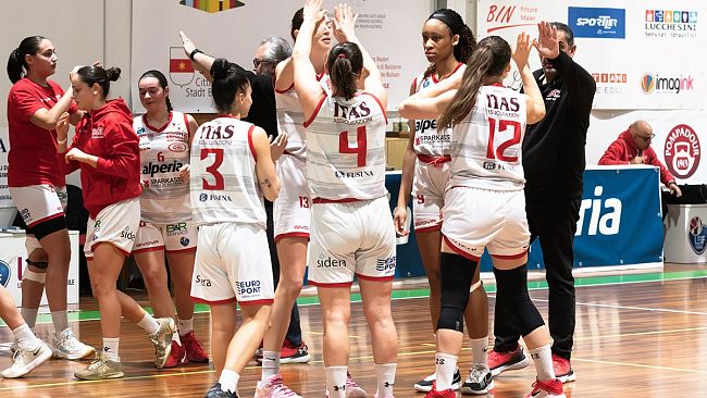 Basket, s'interrompe la striscia di vittorie per la Sicily by Car: a Bolzano vince Alperia