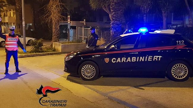 Trapani, abbandona ciclomotore senza targa e numero di telaio abraso. Denunciato