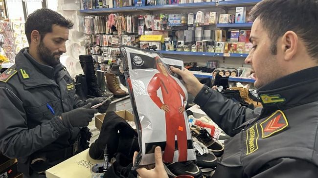 ​Sequestrati 43 mila articoli di carnevale e giocattoli pericolosi, segnalati diversi commercianti