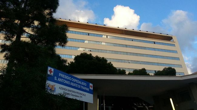Paziente aggredisce personale medico: terrore al pronto soccorso