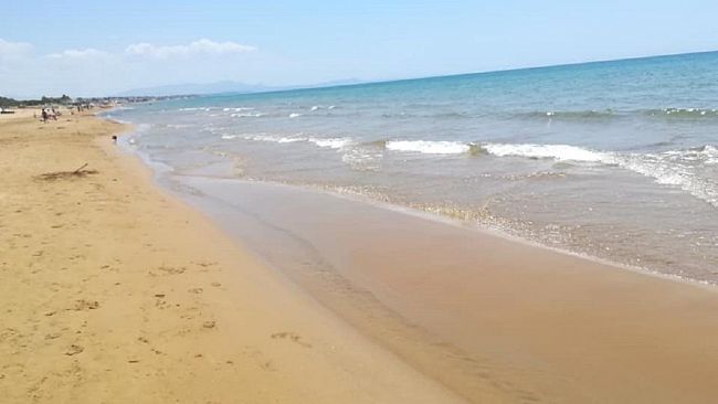 Progetto Triscina denuncia: “mare bellissimo e spiagge sporche, chi pulirà l’arenile?”