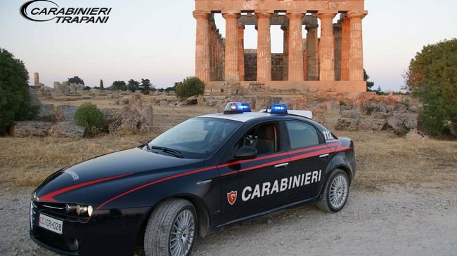 Donne vessate chiedono aiuto ai Carabinieri: trasferite in centro antiviolenza