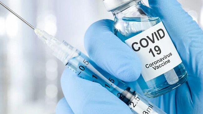 Il Governo approva l'obbligo vaccinale per over 50 e ritorno allo smartworking