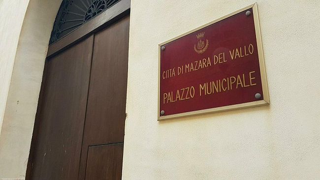 Il Tribunale accoglie ricorso di 38 lavorati precari. Il Comune di Mazara dovrà reintegrarli e pagare arretrati e spese legali.