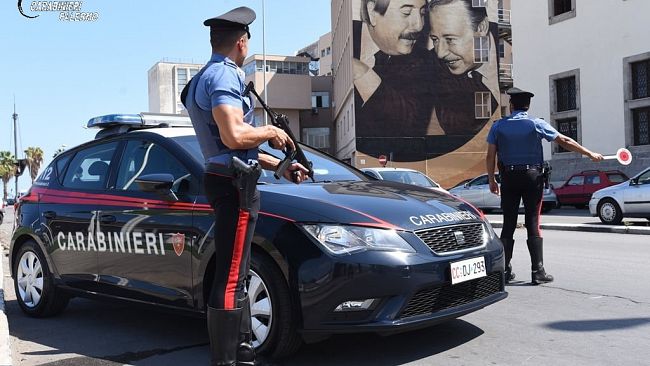 Palermo, bambino umiliato per come si veste, scappa di casa