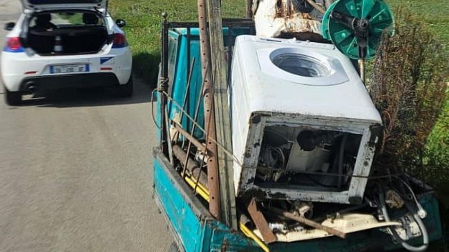 ​Fermato trapanese sorpreso a scaricare rifiuti speciali nella zona di Villa Rosina, sequestrato il veicolo