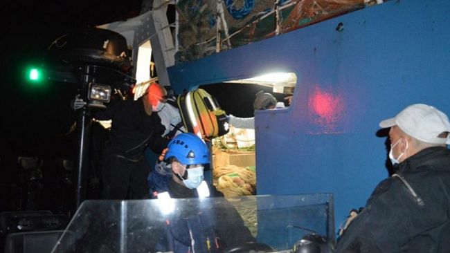 Infortunio a bordo del motopesca mazarese “Naucrates”. Marittimo soccorso dalla fregata “Carabiniere”