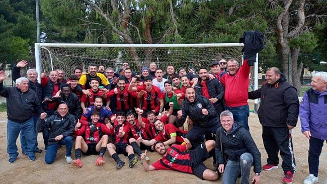 La gioia del Sindaco Alfano per la vittoria del campionato della Folgore