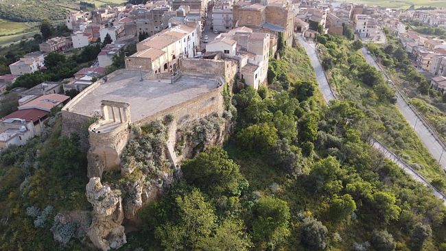 Sambuca festeggia dieci anni del titolo di Borgo dei Borghi