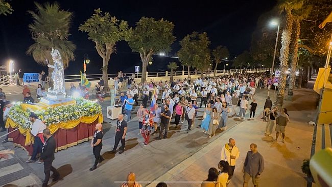 Mazara, Festino di San Vito 2025: si è tenuta la processione più mattiniera d'Italia. Oggi il corteo dei quadri viventi