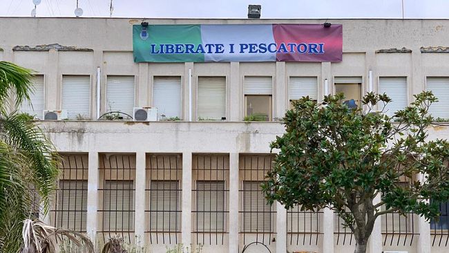 Petrosino, la solidarietà del Comune ai familiari dei pescatori sequestrati a Bengasi