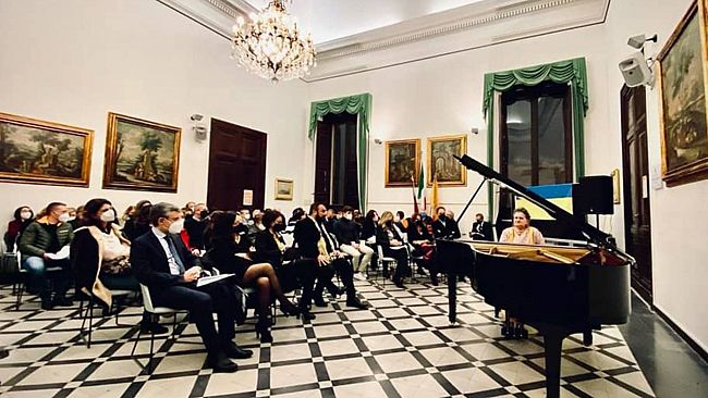Trapani, straordinario successo per Marcella Crudeli a Palazzo d'Alì
