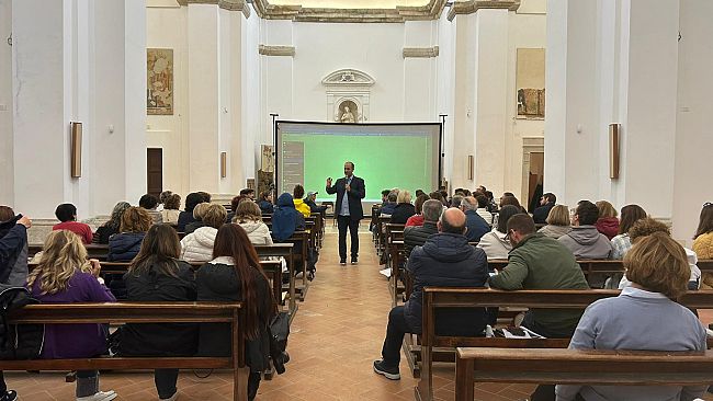 Erice, gli insegnanti di religione della Diocesi di Trapani in formazione per un approccio scientifico