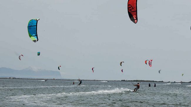 Marsala, deceduto un kitesurfer allo Stagnone.