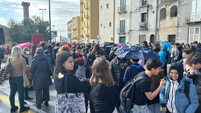 Trapani, gli studenti raccontano la Giornata Internazionale della Donna