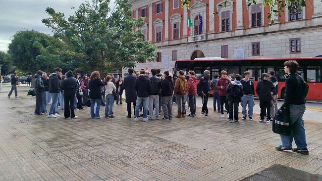 ​Trapani, dopo lo sciopero gli studenti cantano vittoria