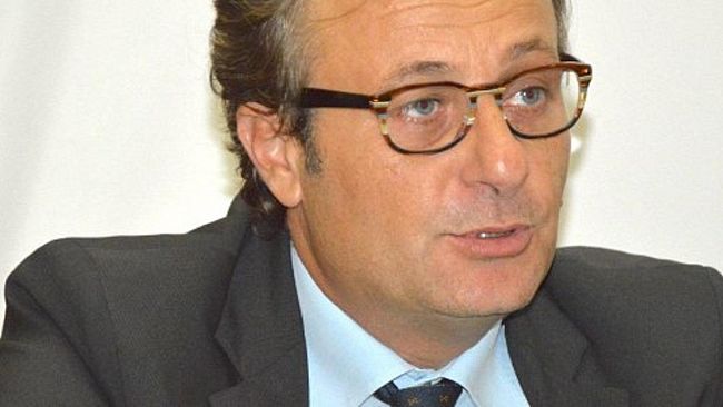 Felice Errante scrive una lettera a Babbo Natale, sui paladini della legalità