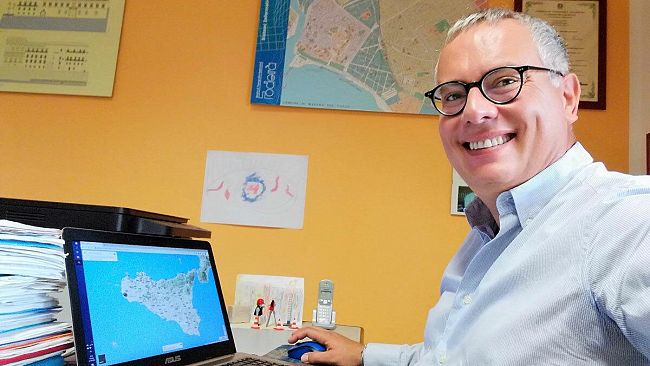 Uomini che disegnano un mondo tutto su misura. Intervista al Topografo Maurizio Foderà