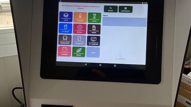 Attiva la bilancia pesa rifiuti all’interno del centro comunale di raccolta