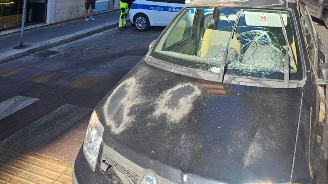 Entrambe in prognosi riservata la mamma e la figlia investite in via Fardella, ma non sono in pericolo di vita